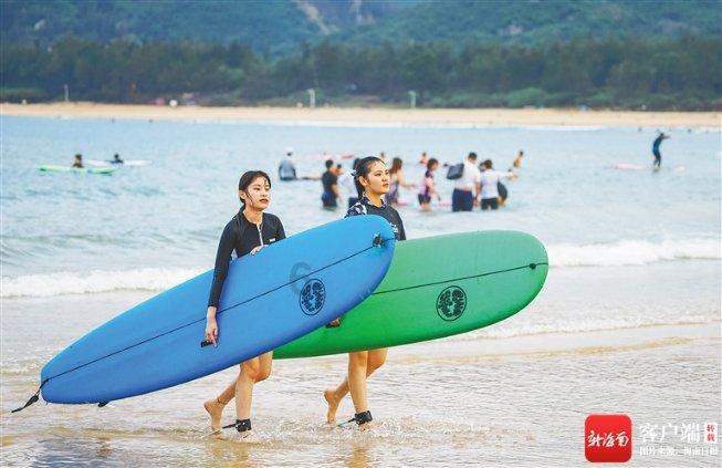 湖州代表团审议政府工作报告